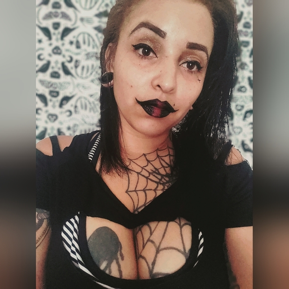 Meet your Posher, Sam - Picture 1 of 2